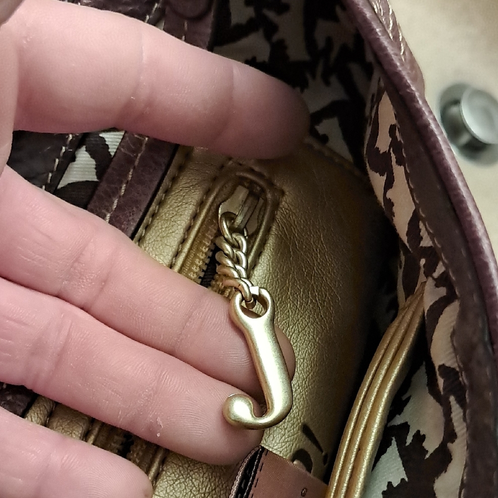 Juicy Couture Maroon Leather Women's Bag - Picture 11 of 11